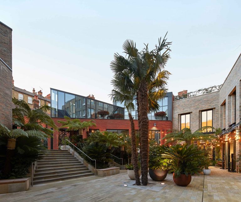 131 Sloane Street. AKT II